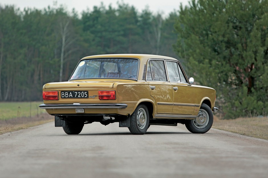 Polski Fiat 125p MR 75