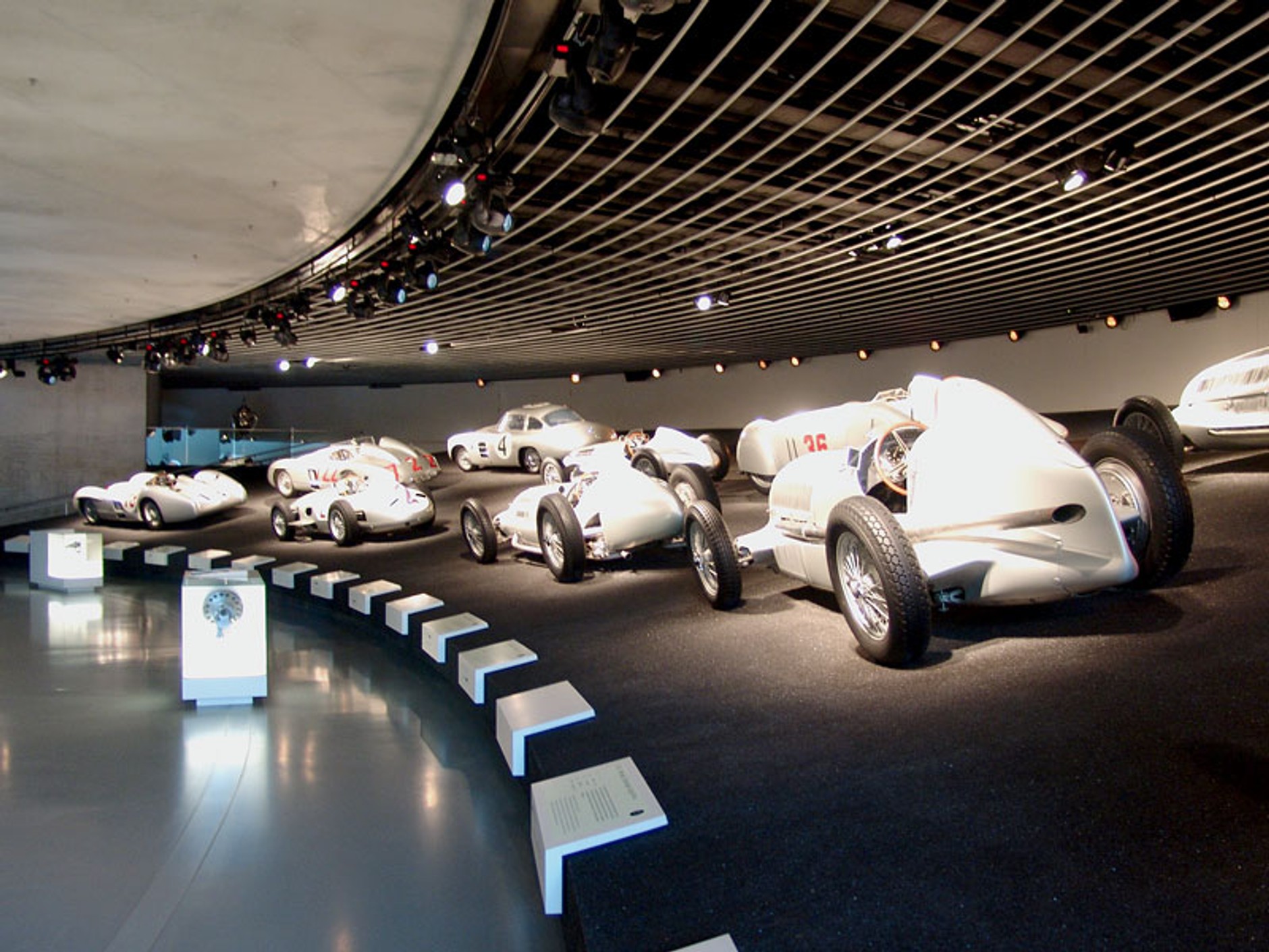 Mercedes-Benz Muzeum - tym razem sport (4. część)