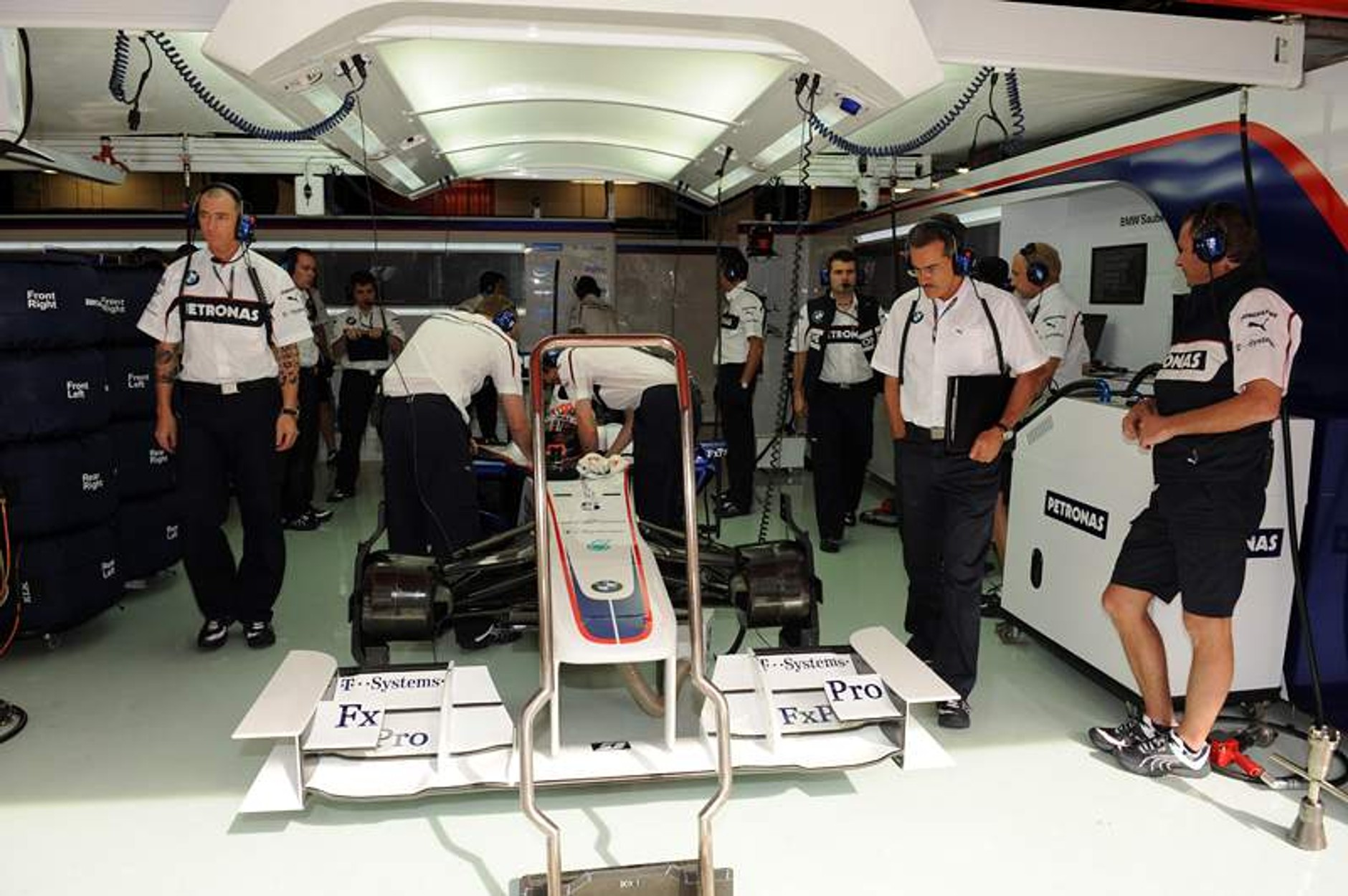 Grand Prix Hiszpanii 2009: niedościgniony Button, słaby Kubica (fotogaleria)