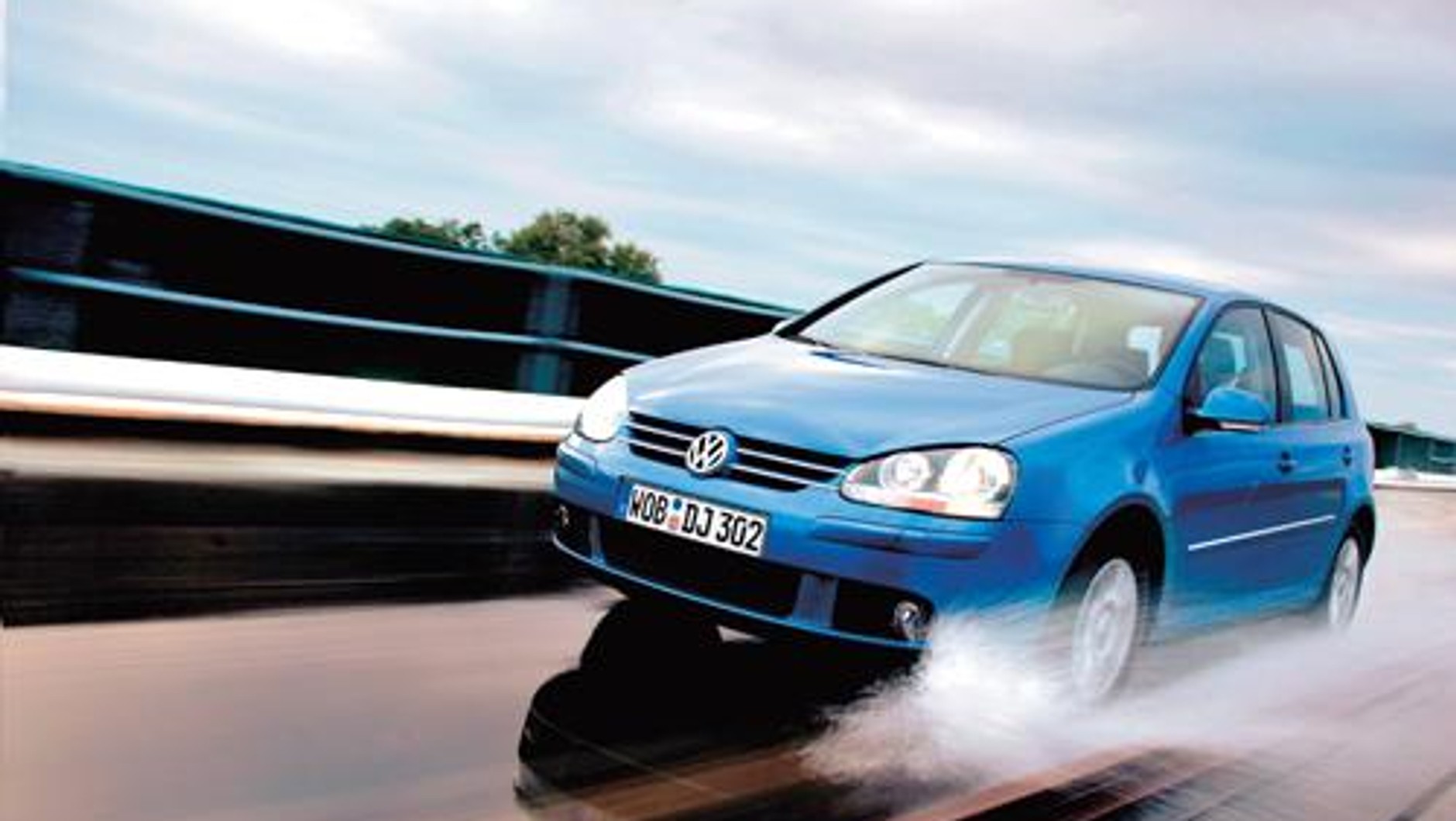 Zużyte opony to gwarancja wypadku! Zobacz - Jak stan opon wpływa na drogę hamowania