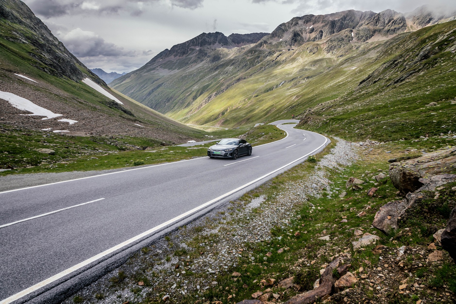 Elektromobilność Alpy Audi e-Tron S Audi e-Tron GT Porsche Taycan