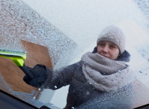 Zamarzają szyby? To moment, gdy możesz dostać nawet 500 zł mandatu!