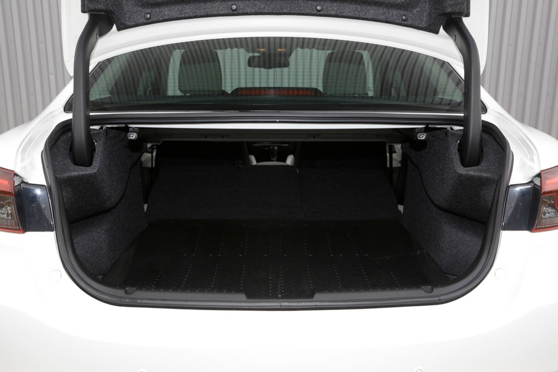 Mazda 6 2.5 Skyactiv-G - aż się prosi o tylny napęd!