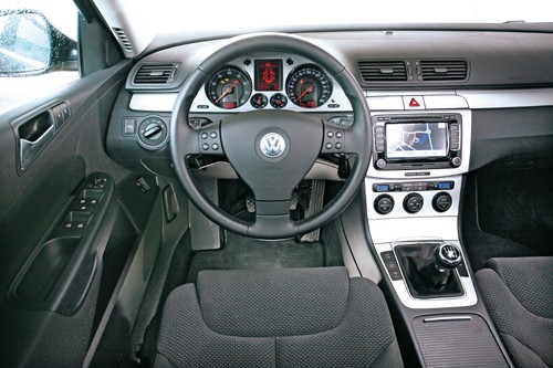 Opel Insignia kontra Renault Laguna Grandtour i Volkswagen Passat Variant: Czy kombi Opla pokona konkurentów?