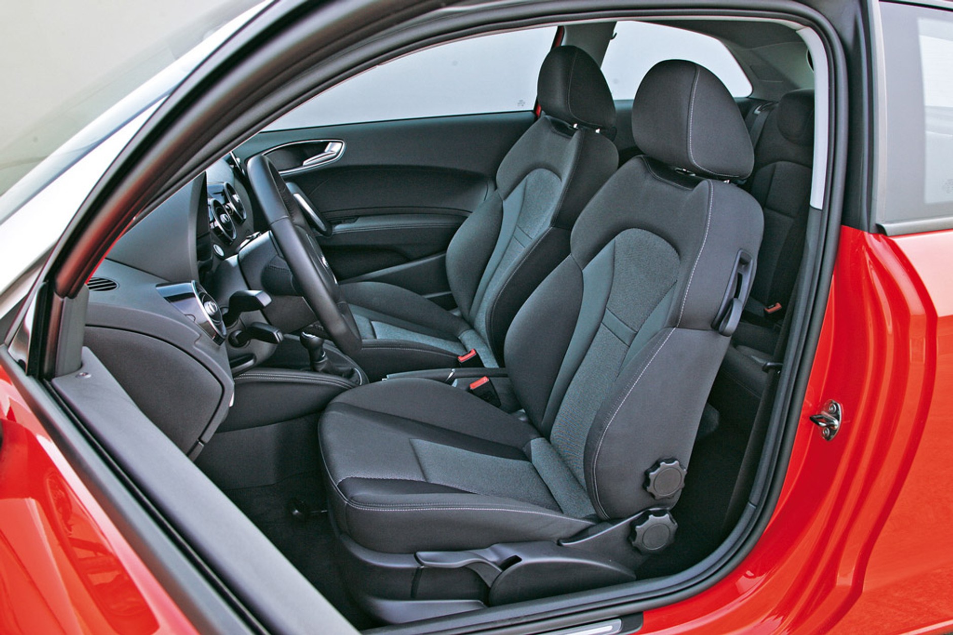 Typ dla córeczki: Audi A1 kontra Citroen DS3 i Abarth 500