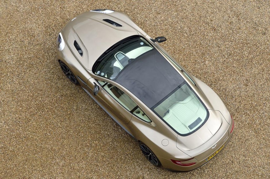 Jak jeździ Aston Martin Vanquish?