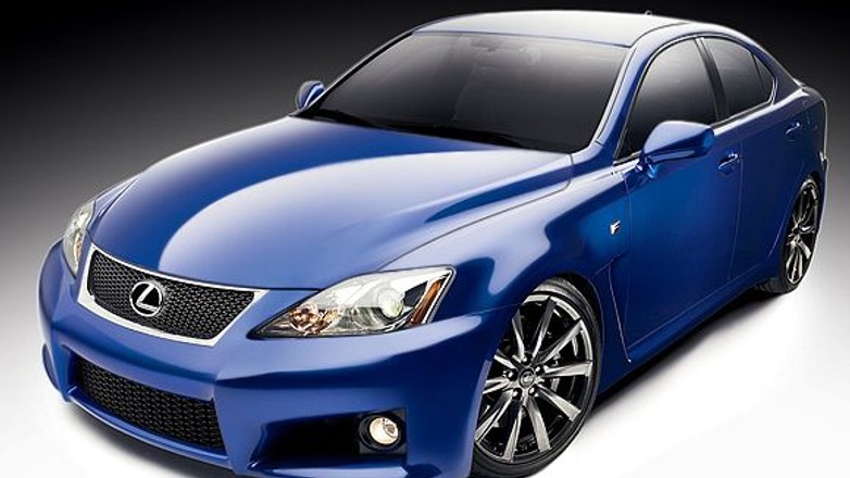 Lexus wciąż lepszy od Mercedesa