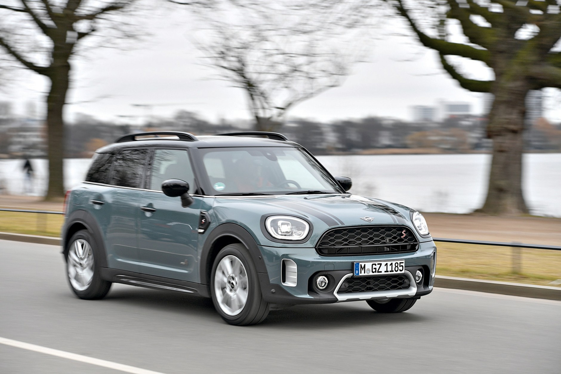 Mocna różnica: Cooper S ma teraz 178 KM, a wersja wyżej – John Cooper Works – 306 KM