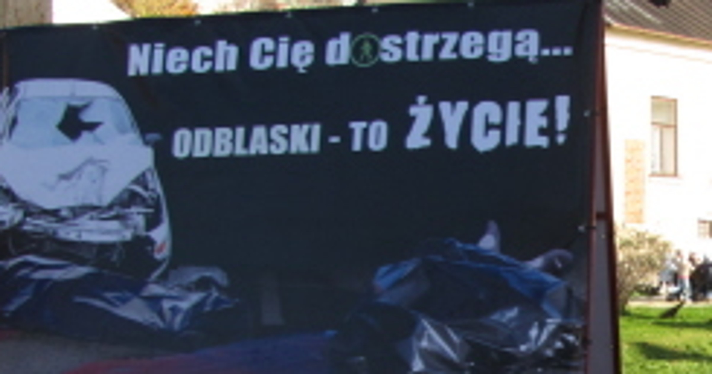 Cało i zdrowo wrócić z wyjazdu na cmentarz...