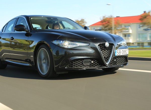 Używana Alfa Romeo Giulia - kochaj, albo... zachowaj spokój