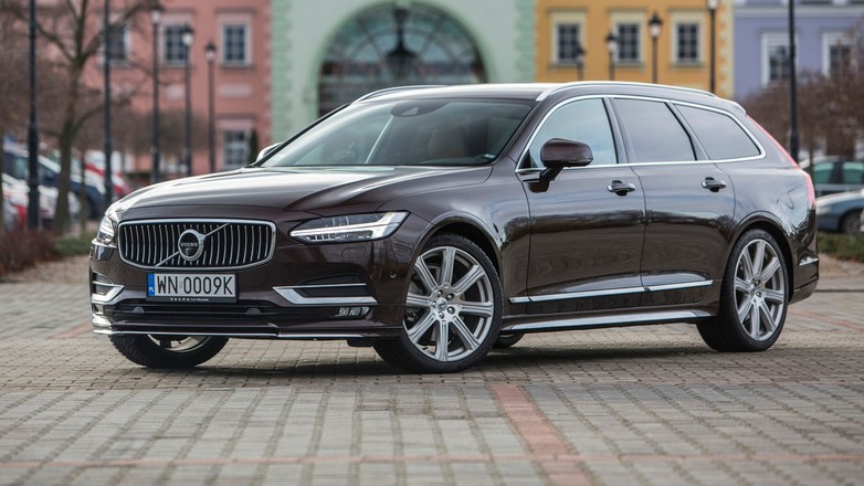 Volvo V90 D5 AWD - 5 metrów dobrego stylu