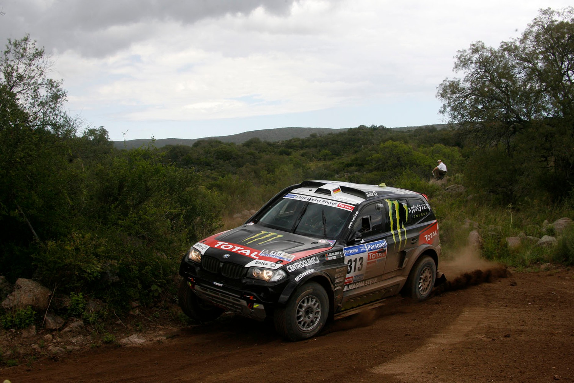 Rajd Dakar 2011: awans Hołowczyca (2.etap, wyniki, fot. Willy Weyens)