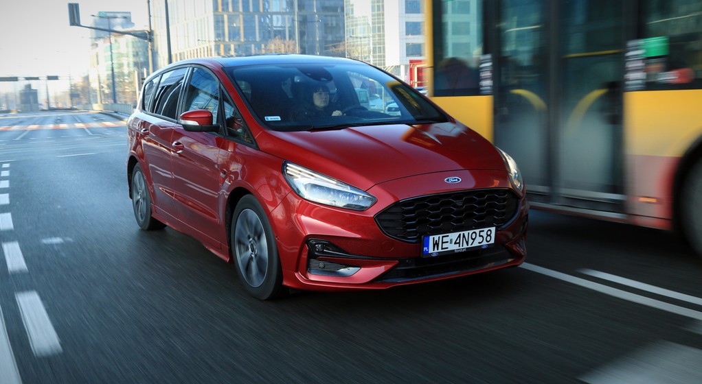 Ford S-Max 2.0 Hybrid eCVT 2021 II generacja po FL