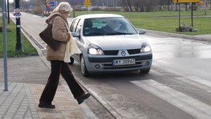 Pierwszeństwo pieszych wchodzących na przejście – kolejna próba zmian w prawie