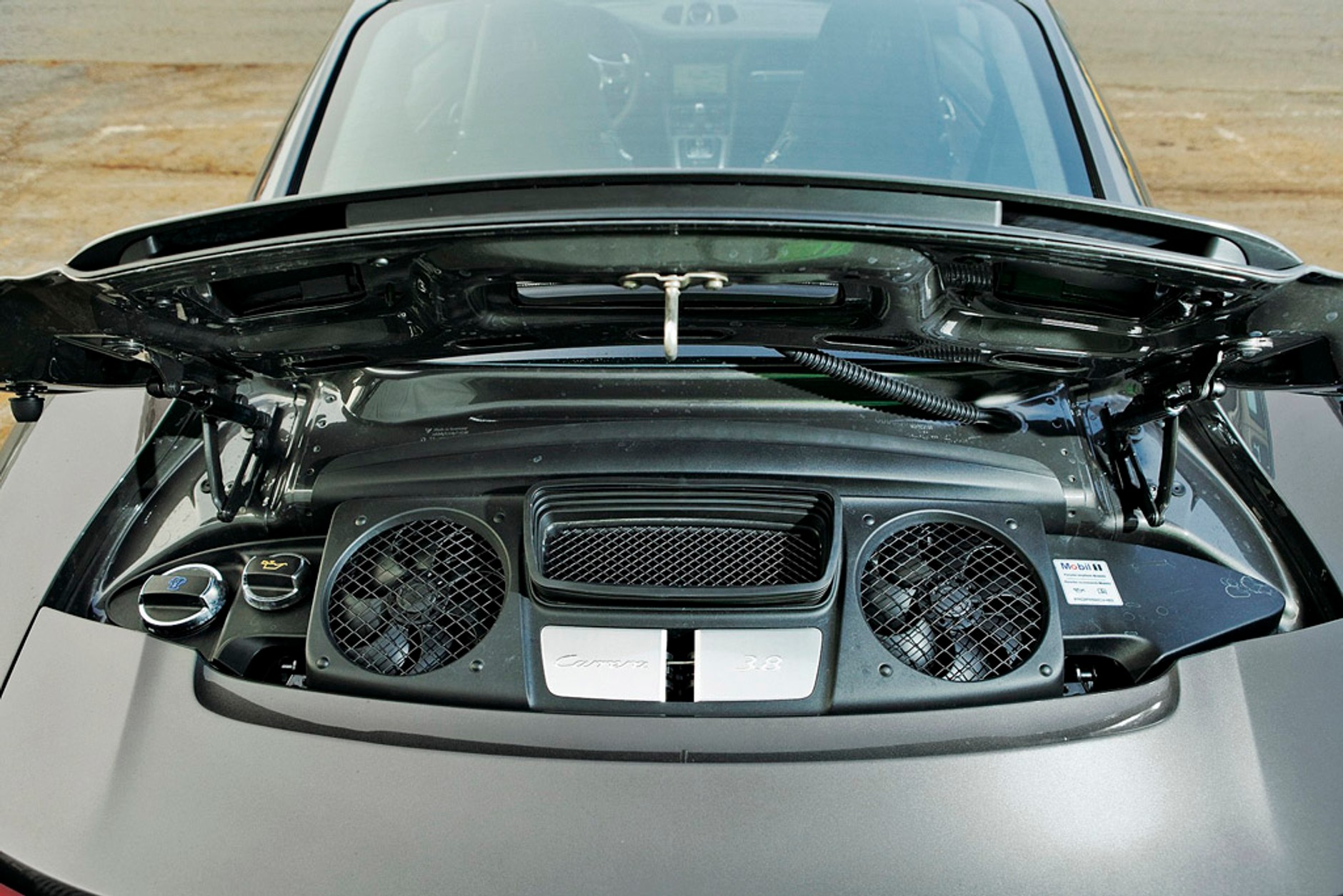 Chevrolet Camaro kontra BMW 650i i Porsche 911 Carrera S: mocne obiekty pożądania