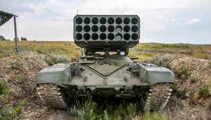 Ukraińcy przejęli załadowaną wyrzutnię pocisków termobarycznych TOS-1A 