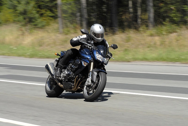Kawasaki Z1000: sympatyczny osiłek (test)