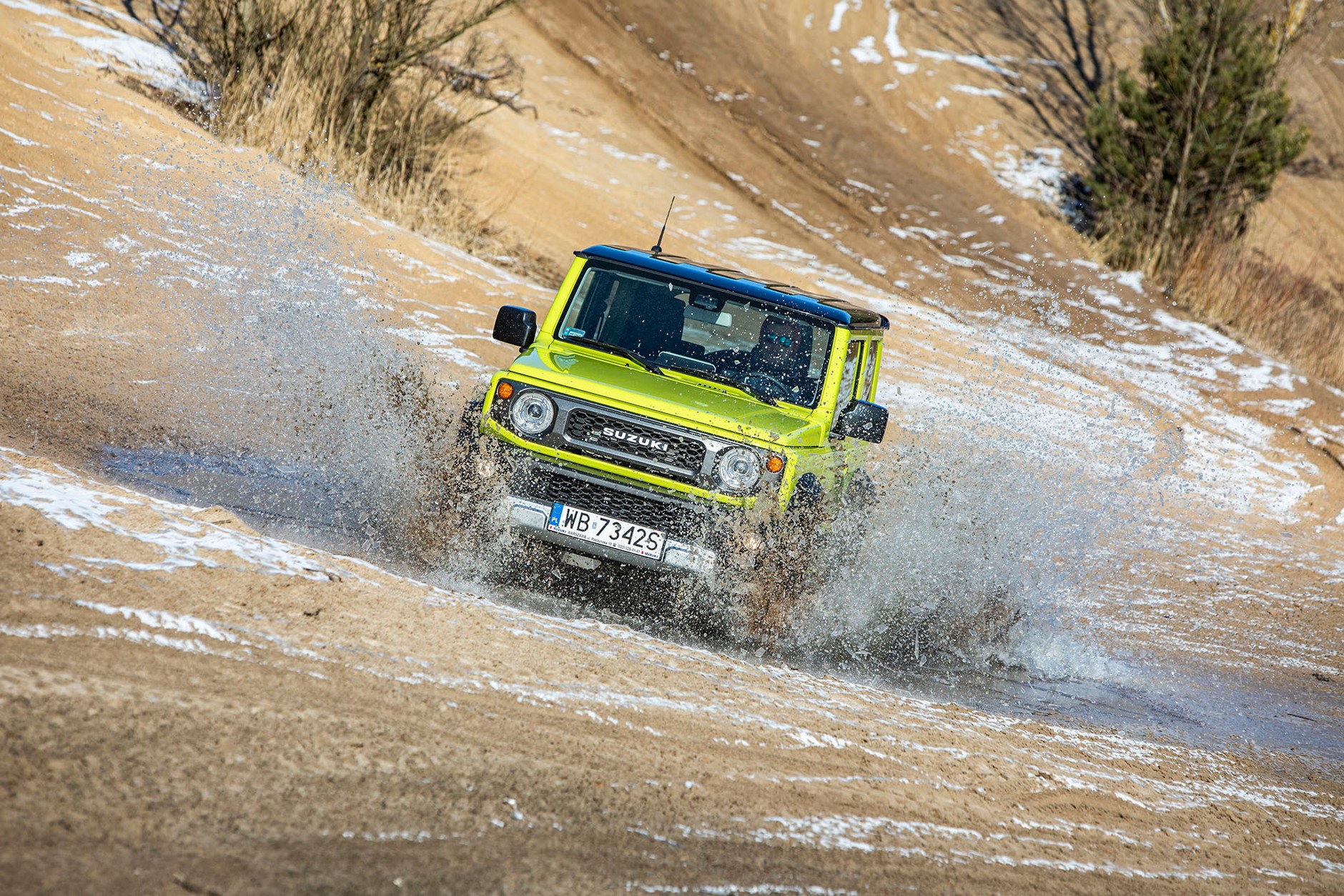 Suzuki Jimny 1.5 VVT 4AT - jego żywioł to teren