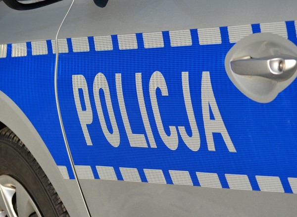 Pijany kierowca chciał staranować radiowóz i wręczyć policjantom łapówkę