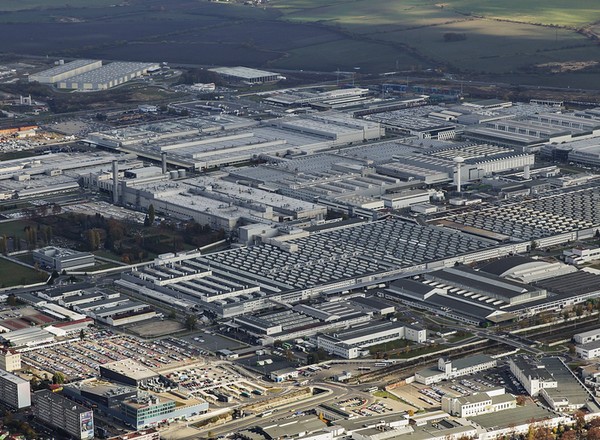 12 mln aut z Mlada Boleslav