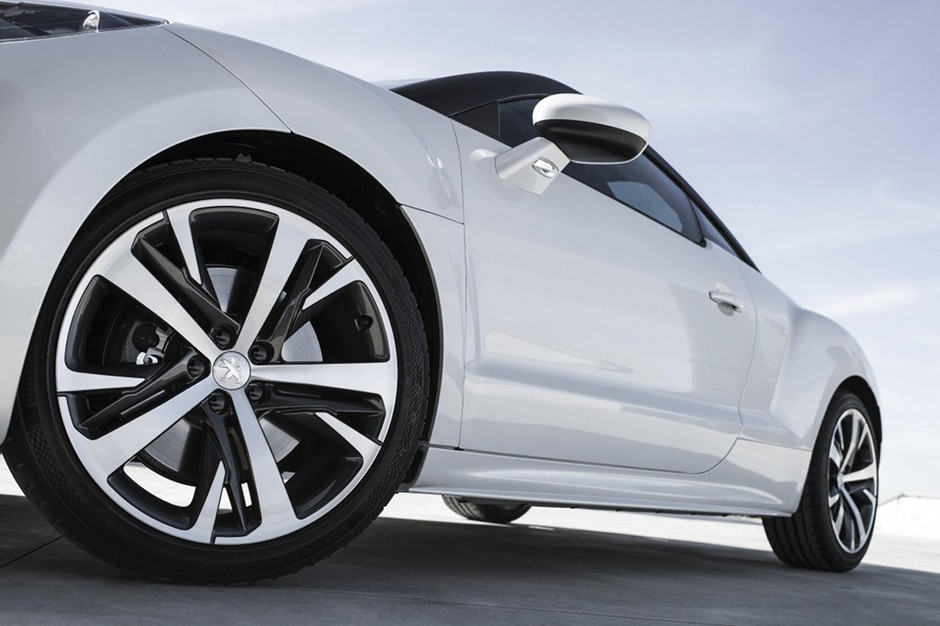 Jak zmienił się Peugeot RCZ?