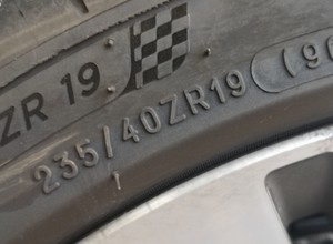 Kupujesz opony? Rozmiar to nie wszystko! Jest wiele wersji tych samych opon – którą wybrać?