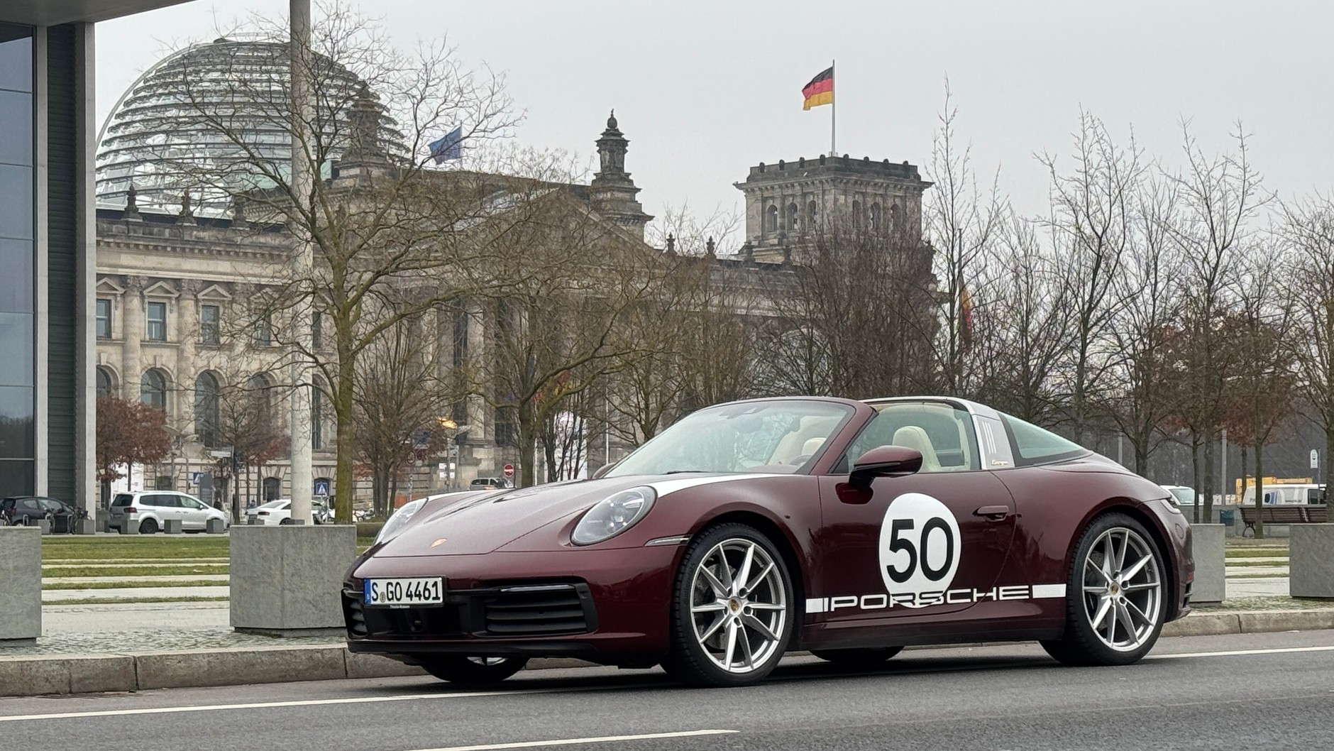 Porsche 911 Targa 4S Heritage Design Edition