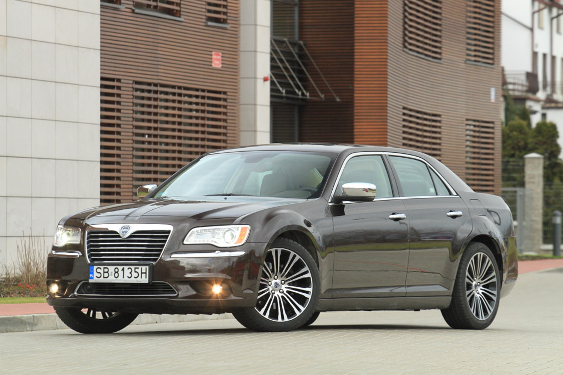 Test Lancii Thema: męski typ, damskie logo