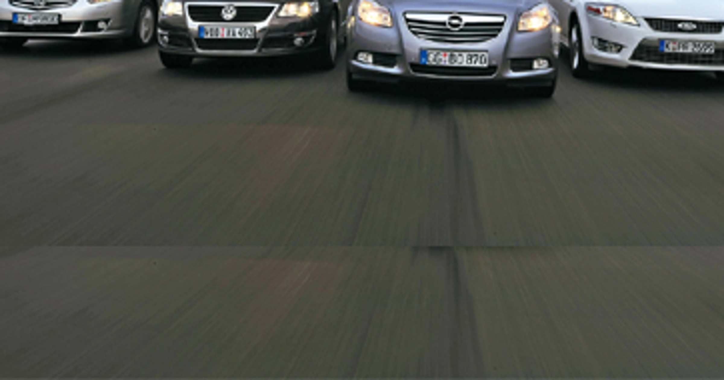 Opel Insignia kontra Honda Accord, VW Passat, Ford Mondeo i Citroen C5 - Oto piorunujące uderzenie Opla