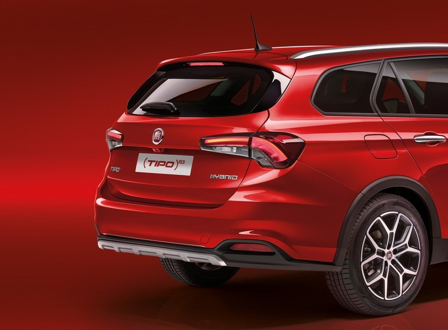 Fiat Tipo SW Cross Hybrid