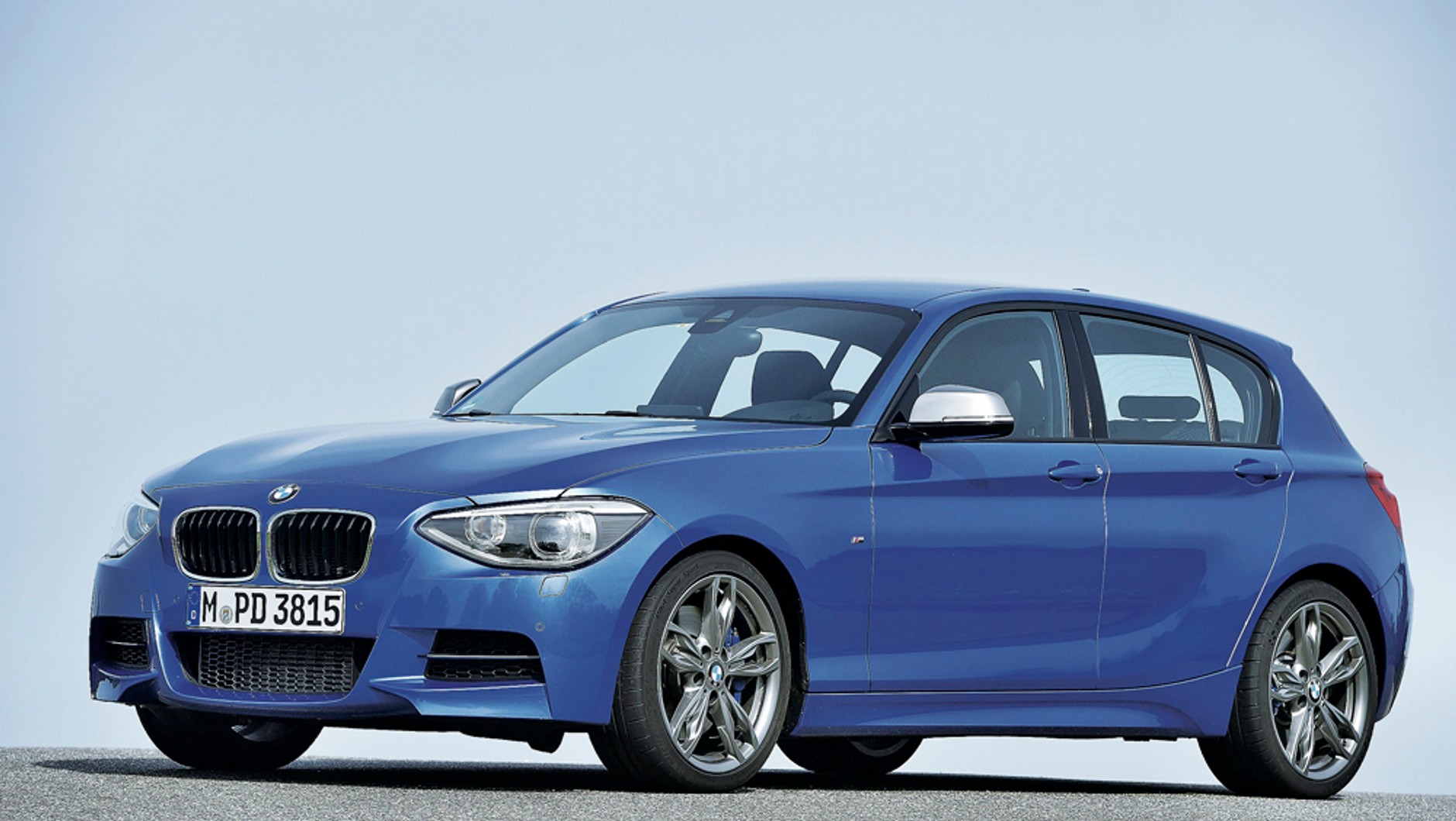 BMW M135i udowadnia, że tylny napęd nawet w kompakcie daje mnóstwo frajdy z jazdy.