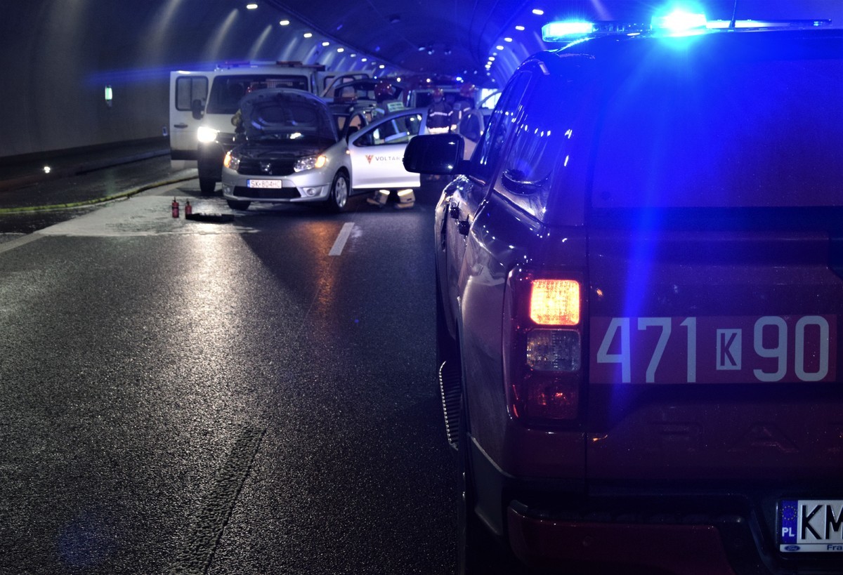 Ćwiczenia służb ratunkowych w tunelu pod Luboniem Małym