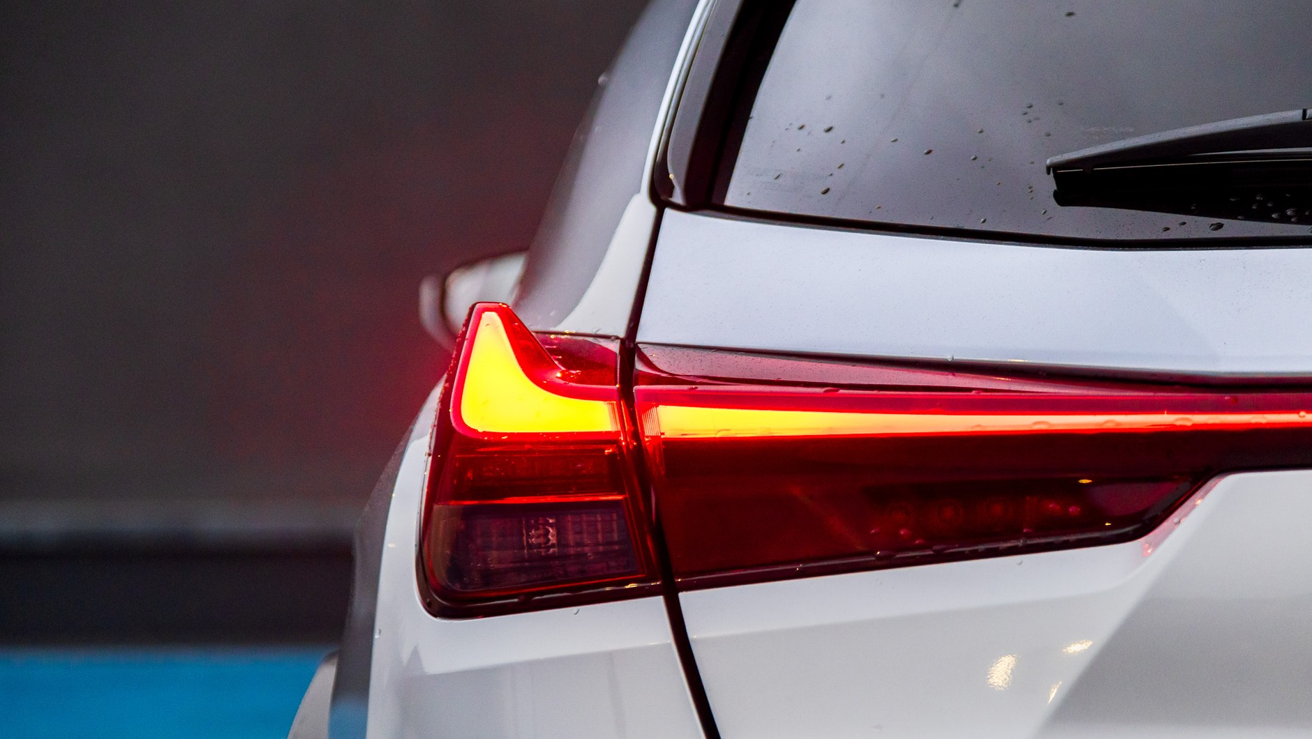 2024 Lexus UX300h