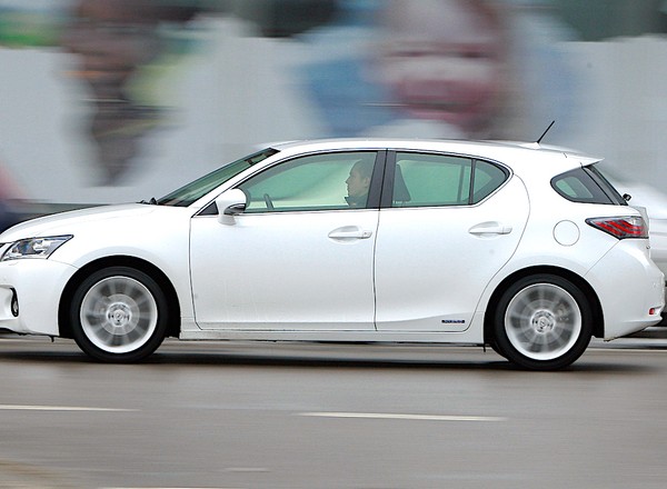 To jeden z najtrwalszych kompaktów – używany Lexus CT 200h