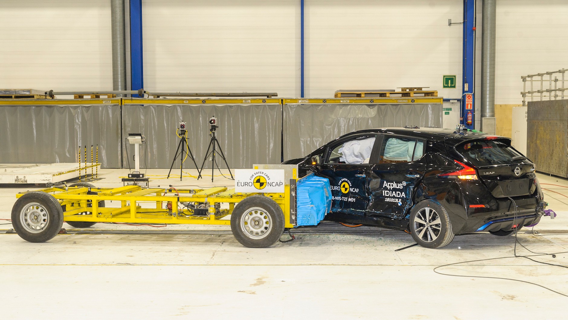 Nissan Leaf - crash-test