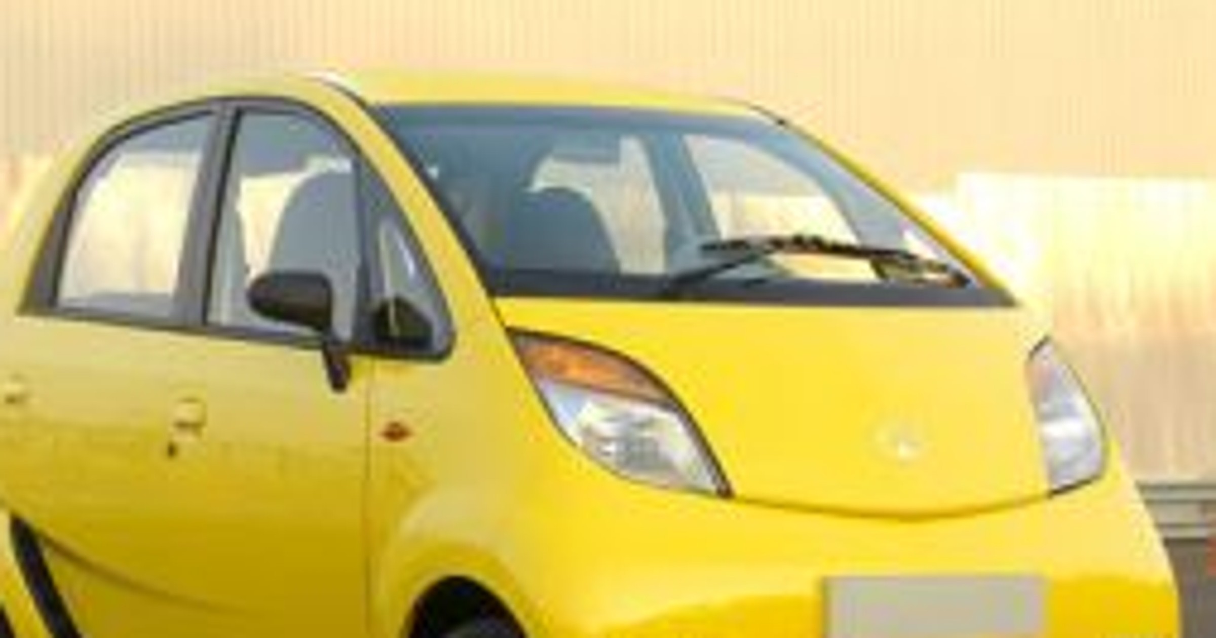 Tata Nano: pierwszy egzemplarz trafił do użytkownika