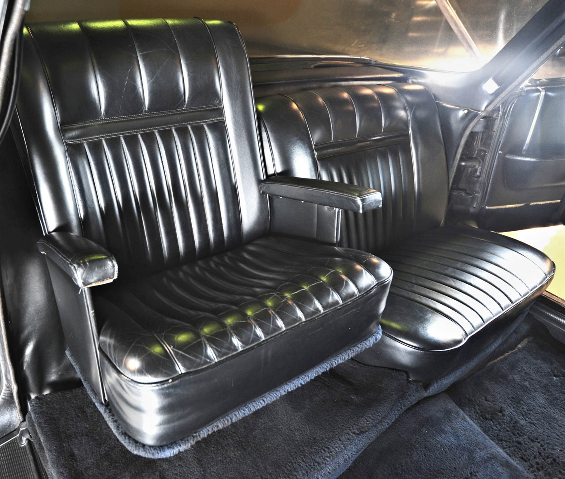 Papiesko-kosmiczna limuzyna na sprzedaż