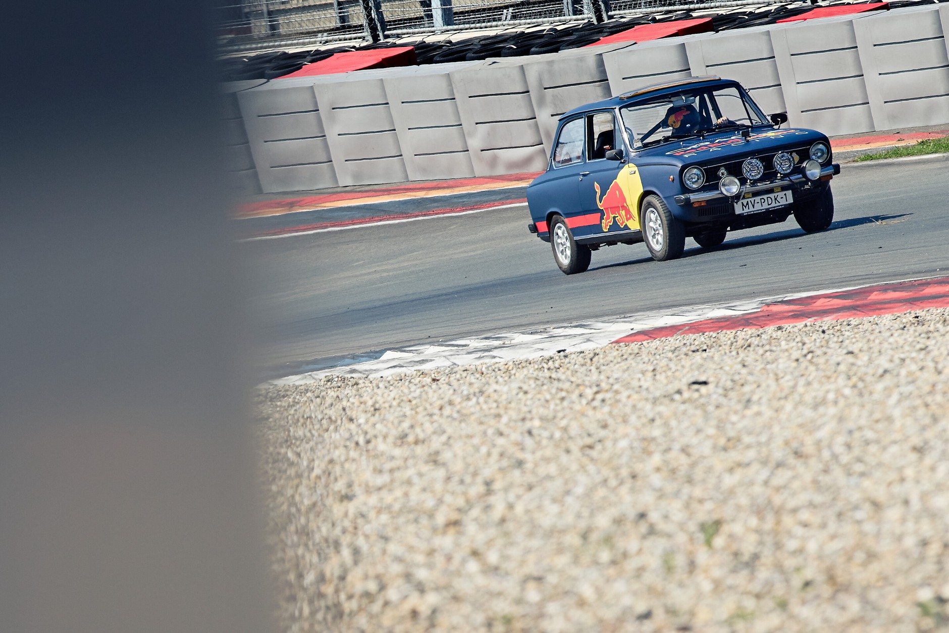 Wyścig na wstecznym biegu - Max Verstappen oraz Yuki Tsunoda