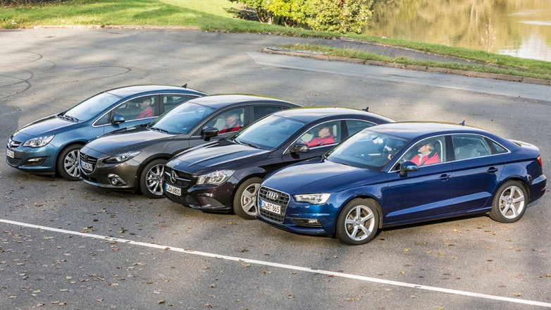 Audi A3 kontra Mazda 3, Mercedes CLA i Opel Astra - Czy sedany dodają prestiżu?