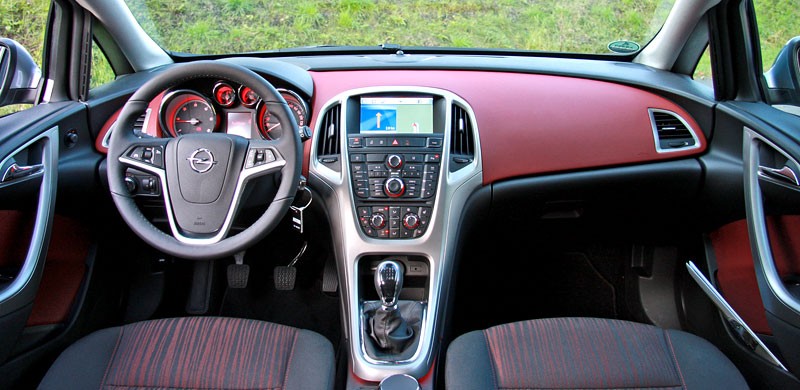 Opel Astra: pierwsze wrażenia z jazdy