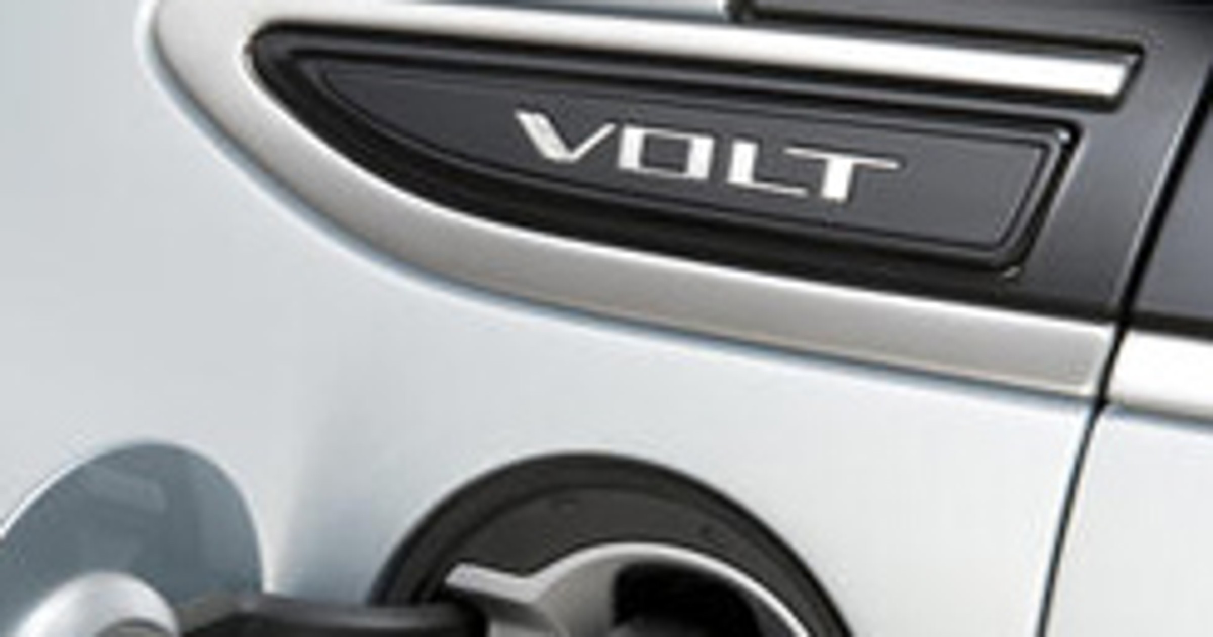 Chevrolet Volt w komplecie ze stacją ładującą baterie