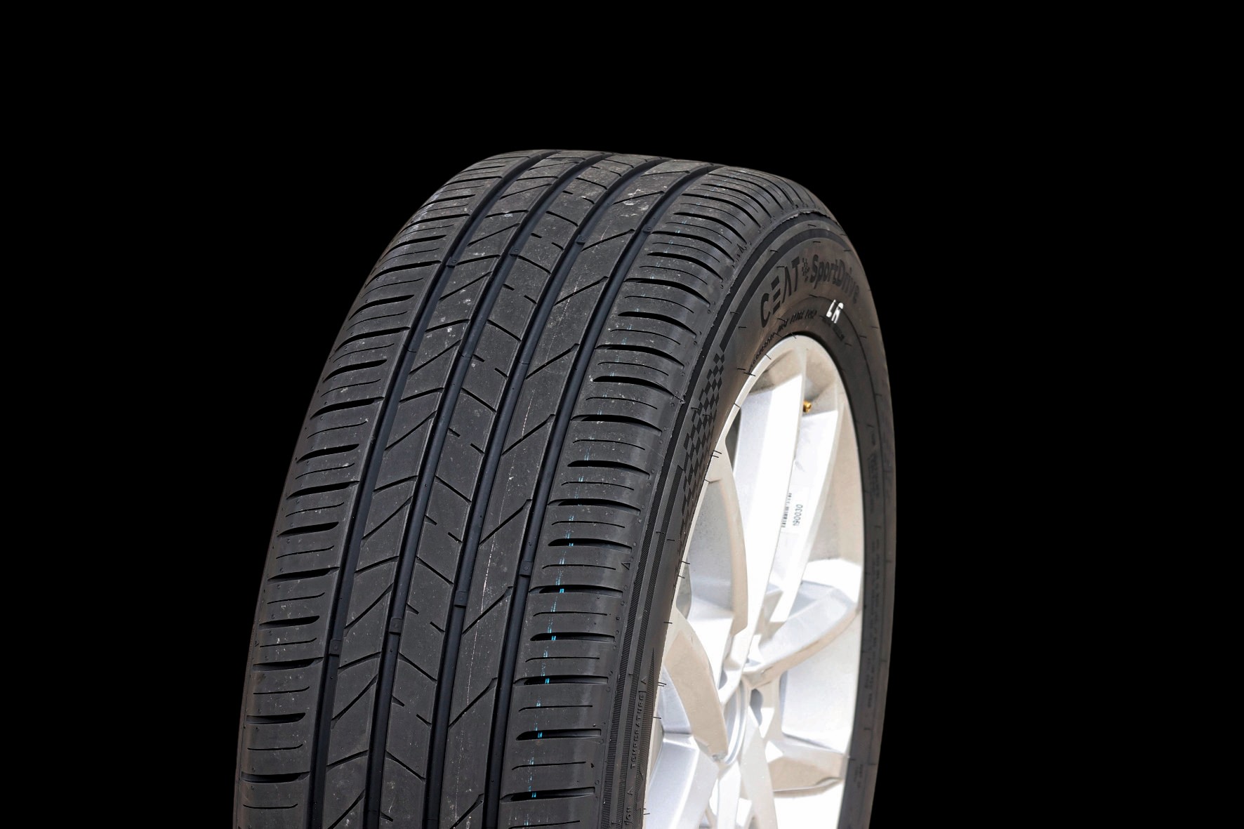 Ceat Sport Drive SUV