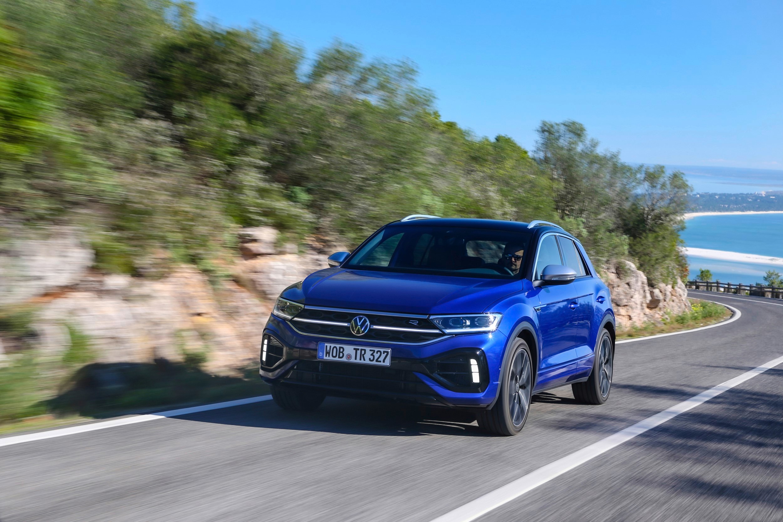 "Każdy uśmiech jest bezcenny". Volkswagen obniża ceny GTI