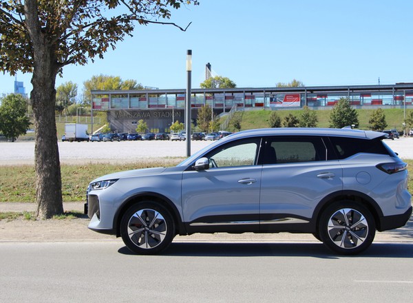 Jeździłem Chery Tiggo 7 w zwykłej wersji benzynowej. Nie tylko spalanie mnie nie zachwyciło