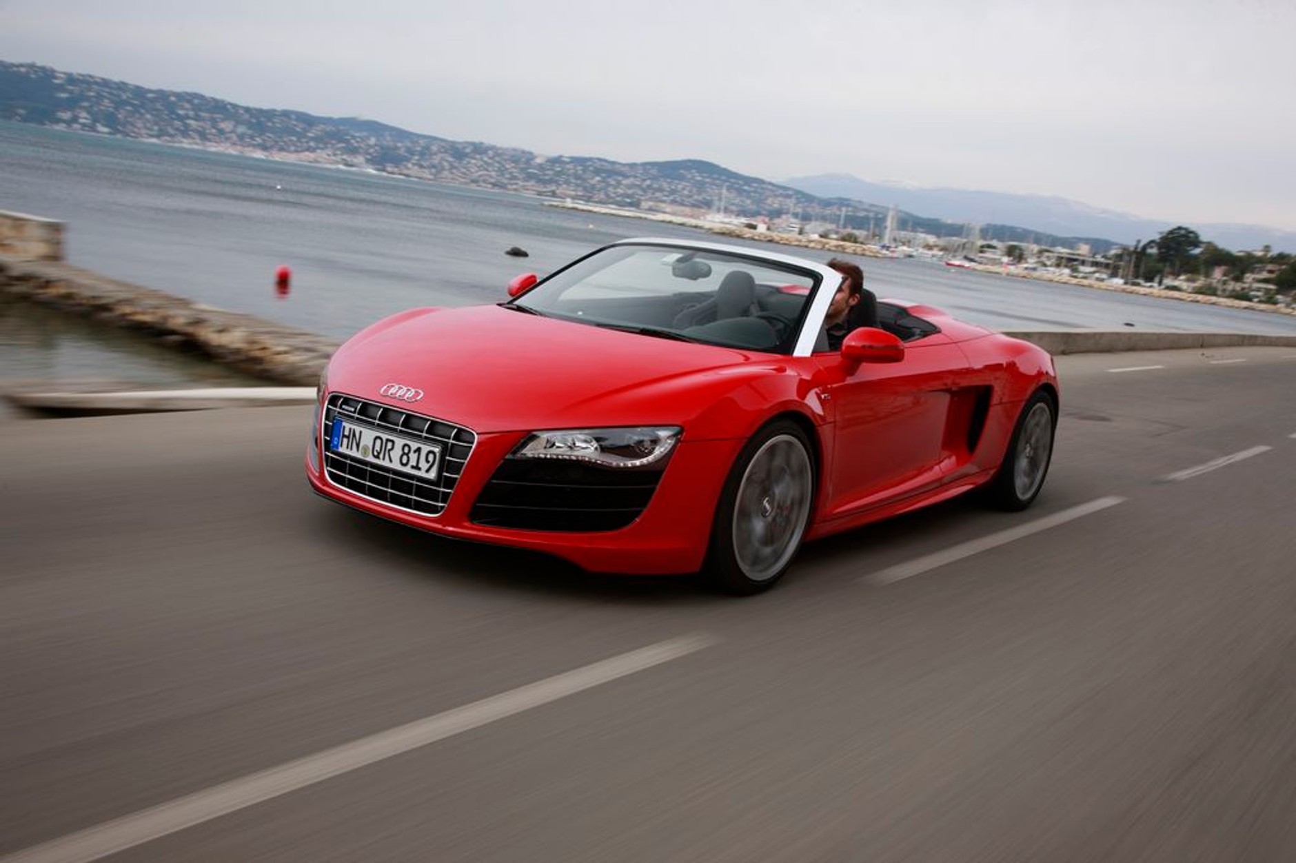 Audi R8 Spyder - supercabrio na wiosnę
