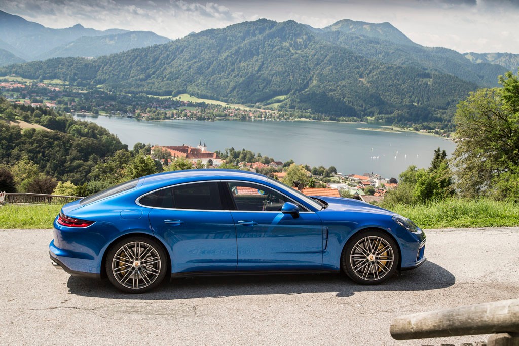 Porsche Panamera Turbo - władca lewego pasa i toru