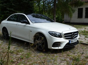 Mercedes E 300de – diesel i prąd, czyli mądre połączenie