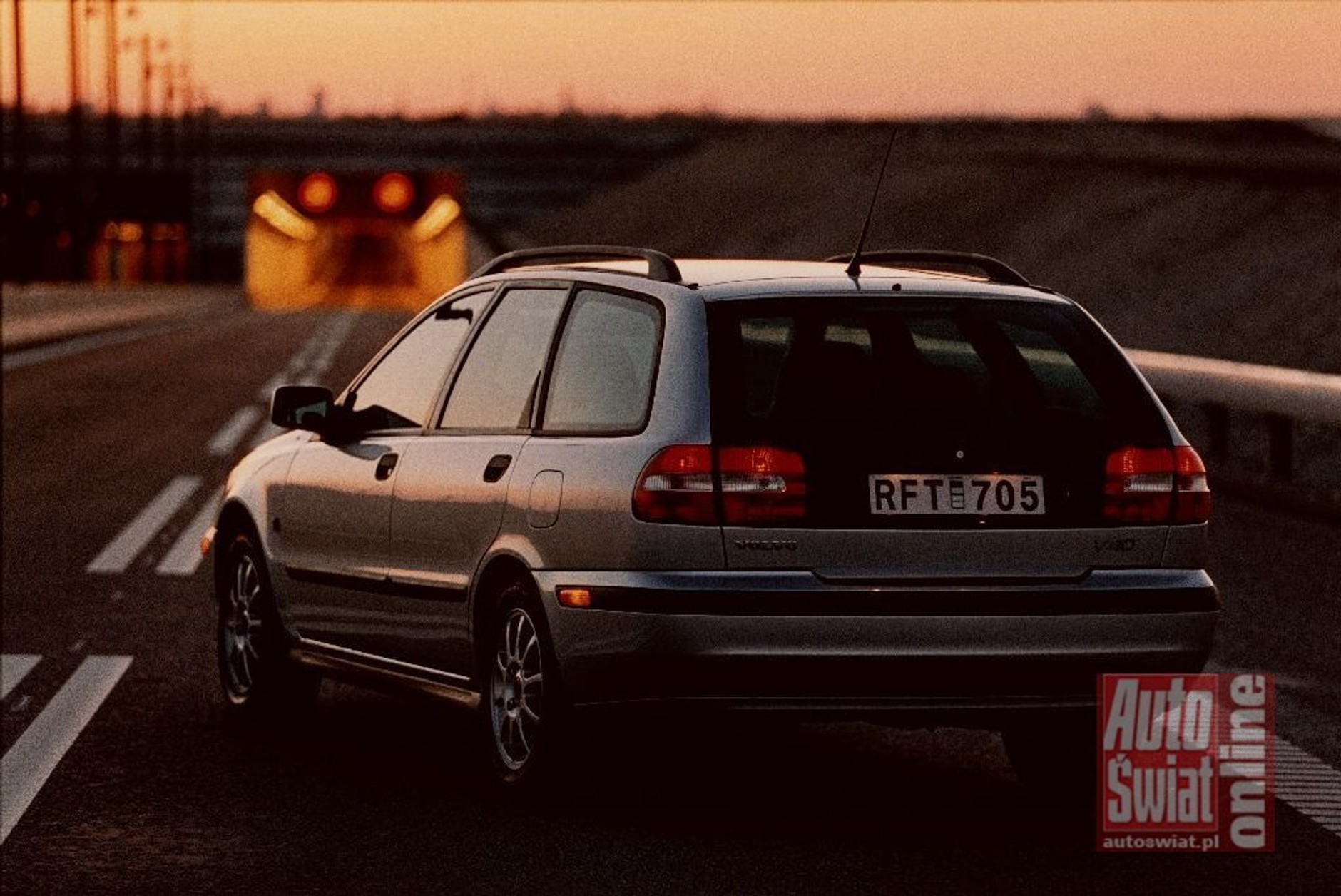 Volvo V40 - pierwsza generacja