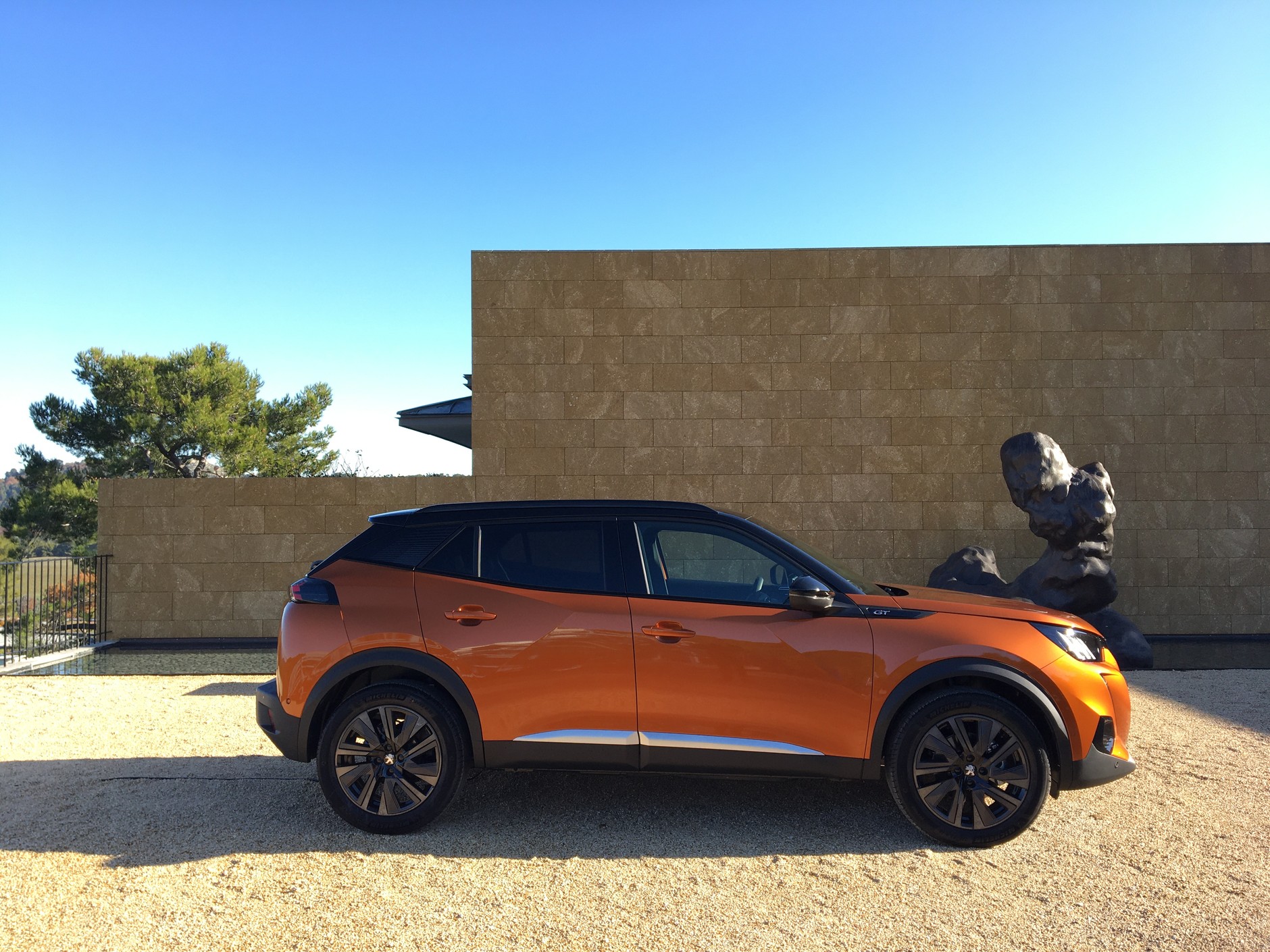 Nowy Peugeot 2008 – wersja spalinowa