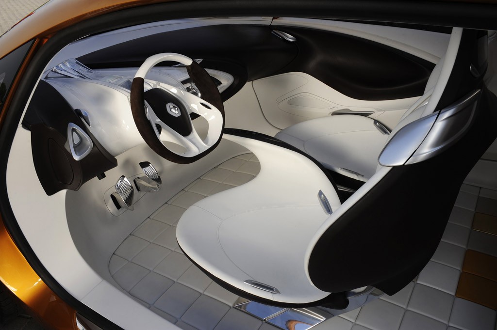 Renault R-Space: zorientowany rodzinnie